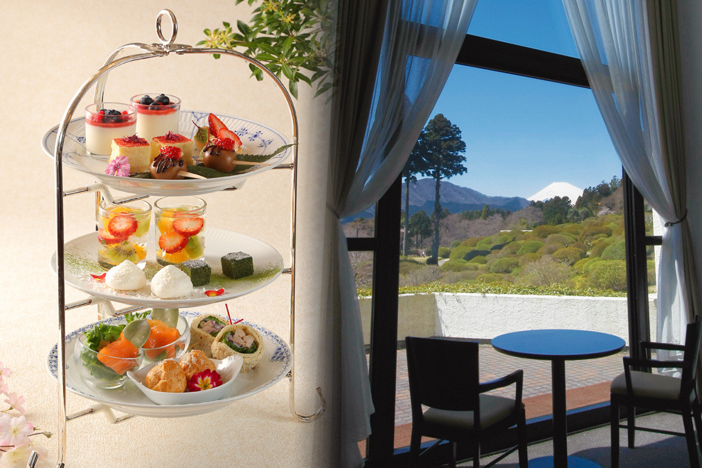 山のホテル&nbsp;ラウンジ&nbsp;アフターヌーンティーペア利用券