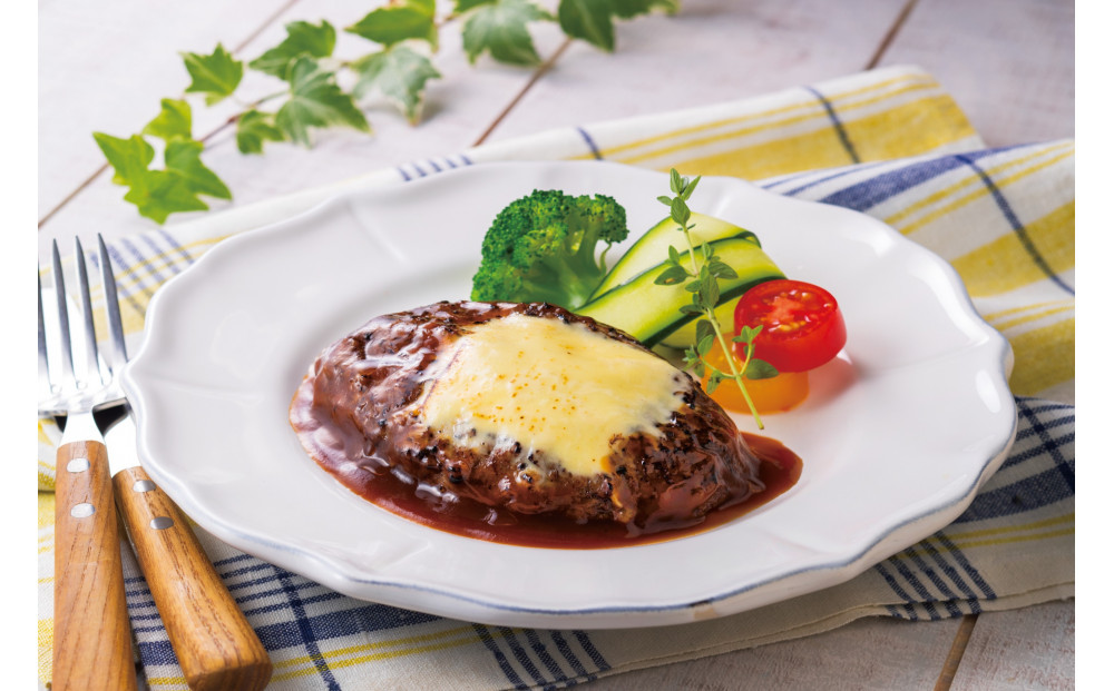 鎌倉だよりハンバーグ（チーズ・まいたけ）セット