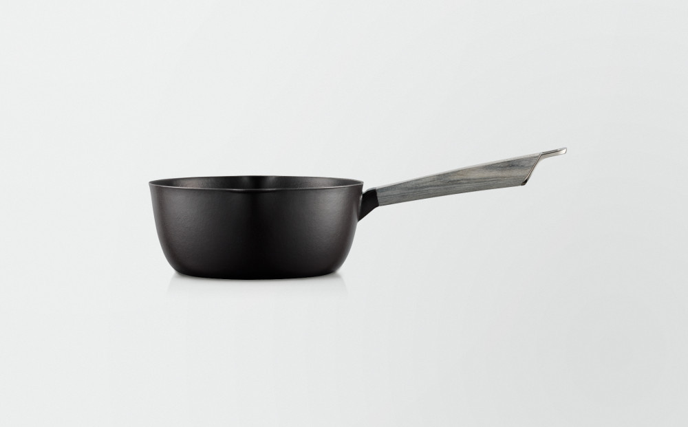 VERMICULAR&nbsp;YUKIHIRA&nbsp;16cm&nbsp;＆ドロップリッド＆専用ステンレスリッド（マットブラック）&nbsp;|&nbsp;鍋&nbsp;なべ&nbsp;雪平鍋&nbsp;調理器具&nbsp;キッチン用品&nbsp;VERMICULAR&nbsp;鋳物ホーロー鍋&nbsp;片手鍋&nbsp;日本製&nbsp;ガス火&nbsp;ガス&nbsp;IH&nbsp;IH対応&nbsp;和食&nbsp;煮込み&nbsp;みそ汁&nbsp;高級&nbsp;おしゃれ&nbsp;ギフト&nbsp;プレゼント&nbsp;人気&nbsp;おすすめ&nbsp;送料無料