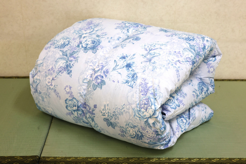 立体キルト羽毛ふとん　ローラ　ブルー色