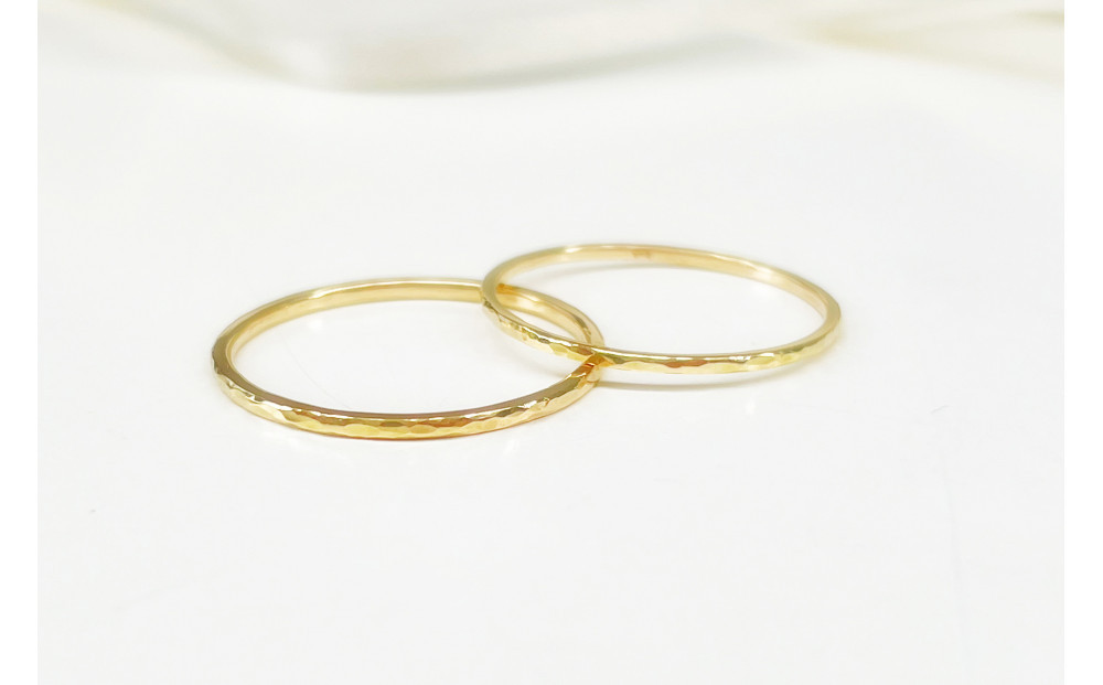 【K18&nbsp;ペアリング】丸つち目&nbsp;極細＆細リング（ハンドメイド）-&nbsp;ギフト包装付き&nbsp;-