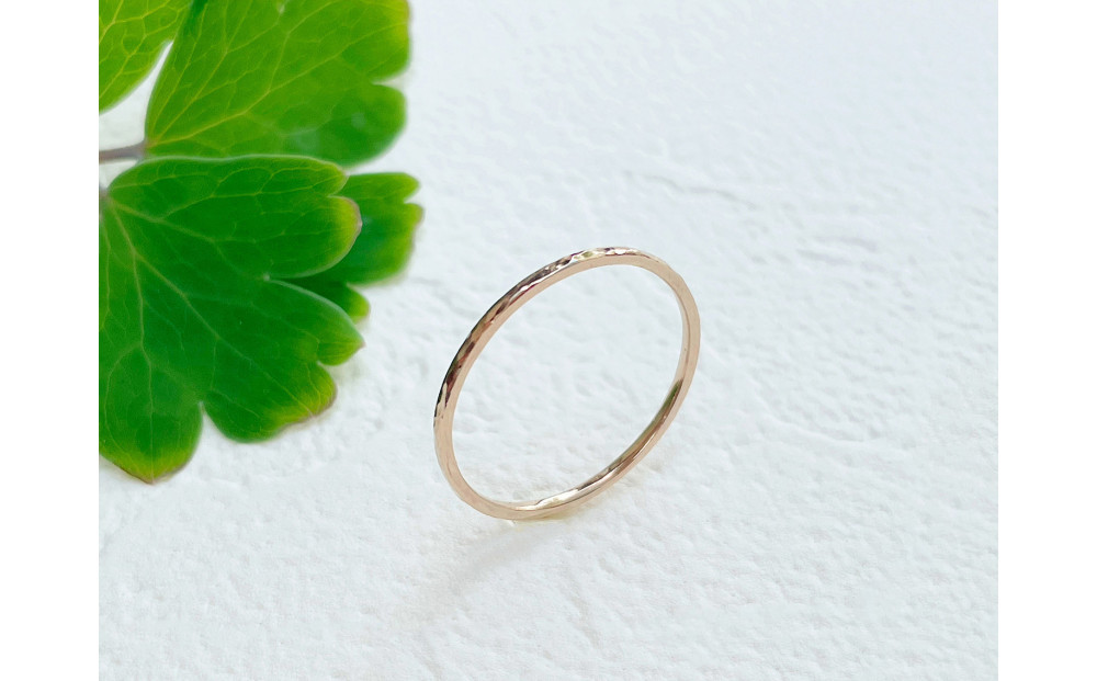 K18ピンクゴールド&nbsp;丸つち目&nbsp;極細リング（ハンドメイド）【サイズ：3号】