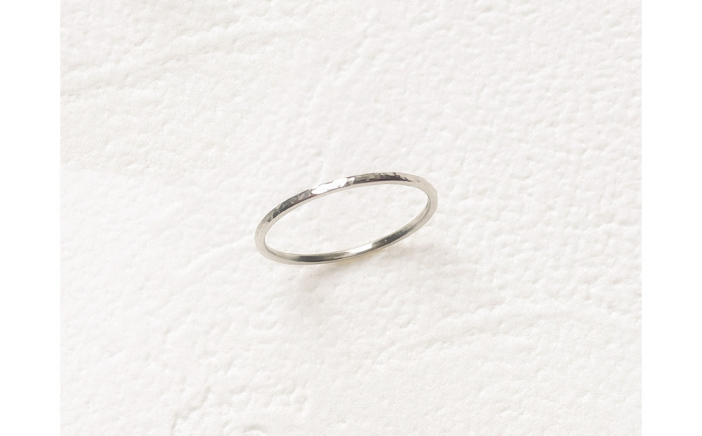 シルバー&nbsp;丸つち目&nbsp;細リング（ハンドメイド）【サイズ：12号】