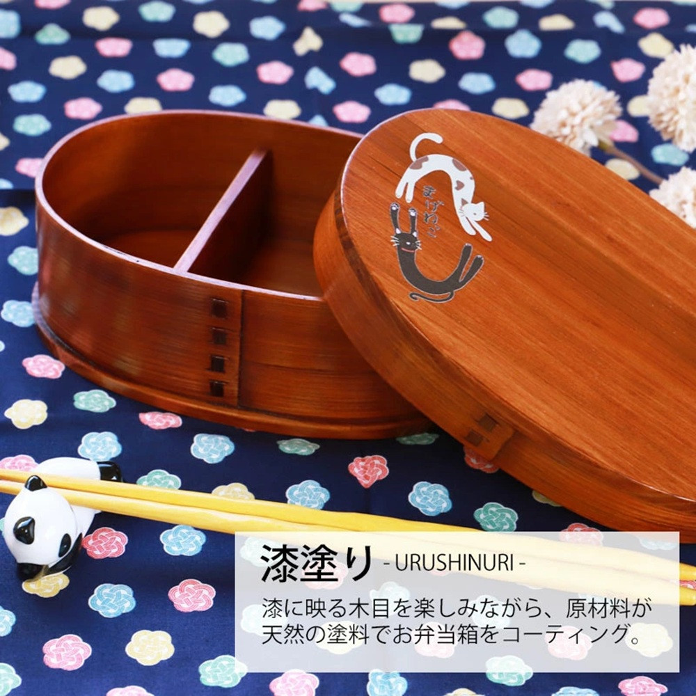 みよし漆器本舗&nbsp;曲げわっぱ&nbsp;お弁当箱&nbsp;600ml&nbsp;約17.5×11.5×高さ6.5cm&nbsp;小判型&nbsp;一段&nbsp;弁当箱&nbsp;猫&nbsp;まげねっこ&nbsp;猫&nbsp;漆塗り