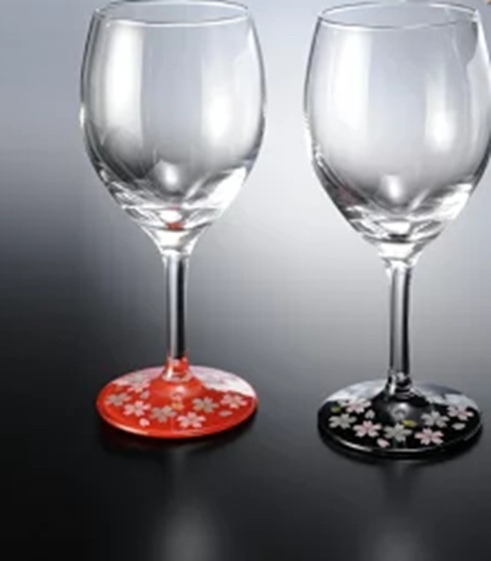 みよし漆器本舗&nbsp;ワイングラス&nbsp;ペア&nbsp;紀州塗り&nbsp;ぬりもん&nbsp;de&nbsp;Verre&nbsp;ワインカップ&nbsp;蒔絵&nbsp;桜&nbsp;黒&nbsp;赤&nbsp;300ml