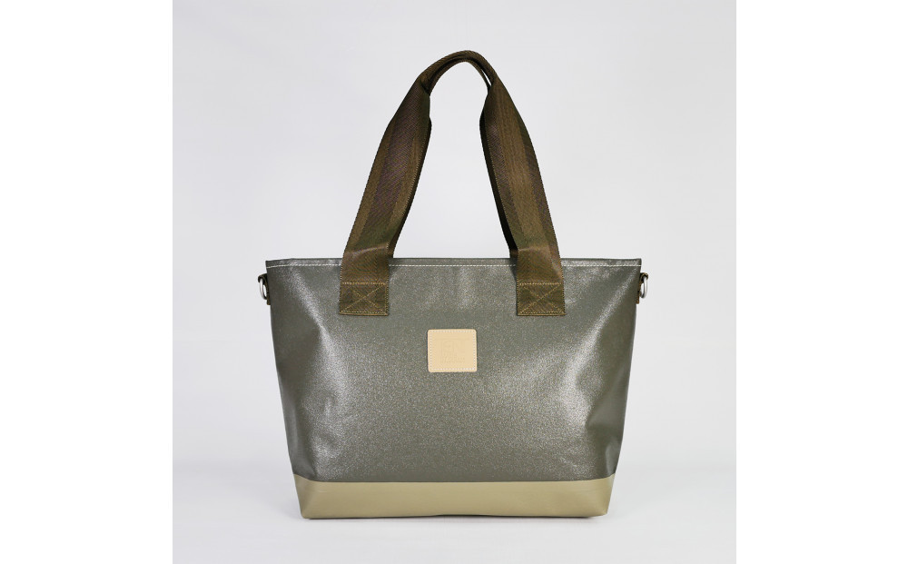 TENT&nbsp;BAG&nbsp;KEVINI.02　防水トートバッグ&nbsp;A4サイズ【カーキ】