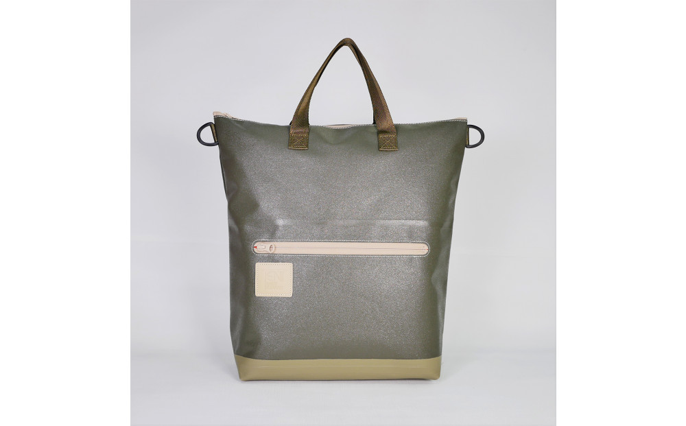 TENT&nbsp;BAG&nbsp;SARAH.01　防水バッグパック【カーキ】