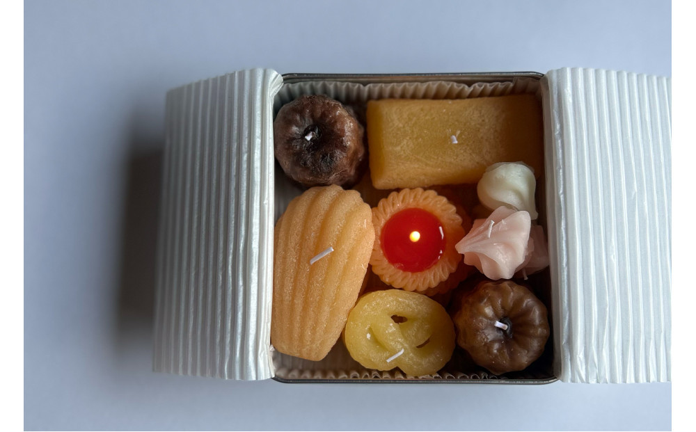【お菓子のキャンドル&nbsp;-sweets&nbsp;candle-】―焼き菓子詰め合わせ―カンカン（無香料）