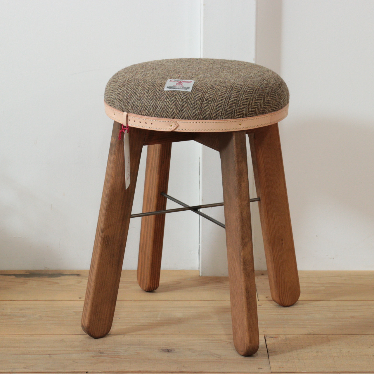 ハイスツール&nbsp;【ヘリンボーンブラウン】HARRIS&nbsp;TWEED（ハリスツイード）