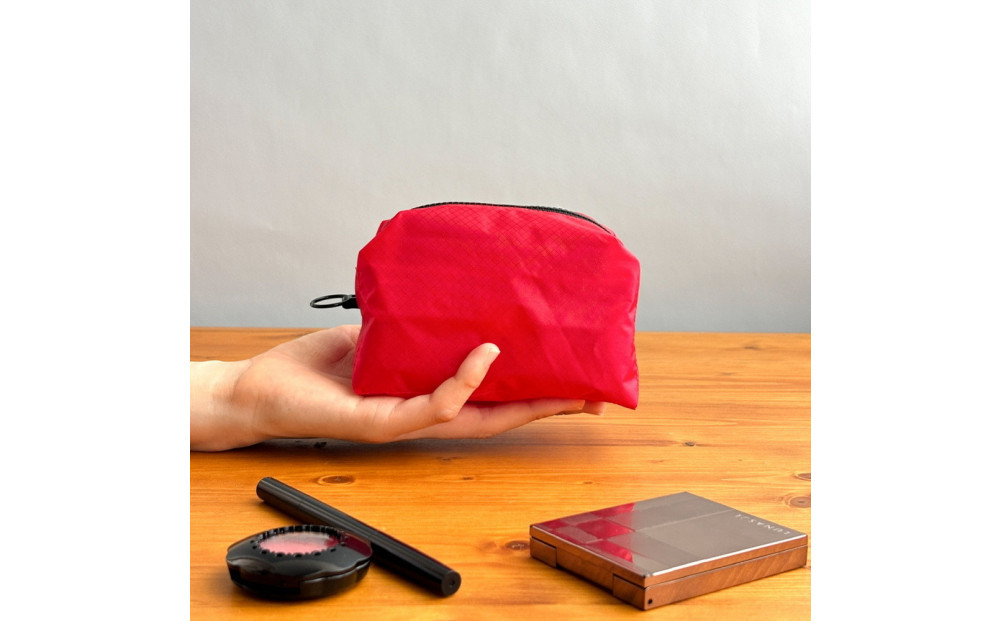 【赤】ナイロン化粧ポーチ　内ポケット付き