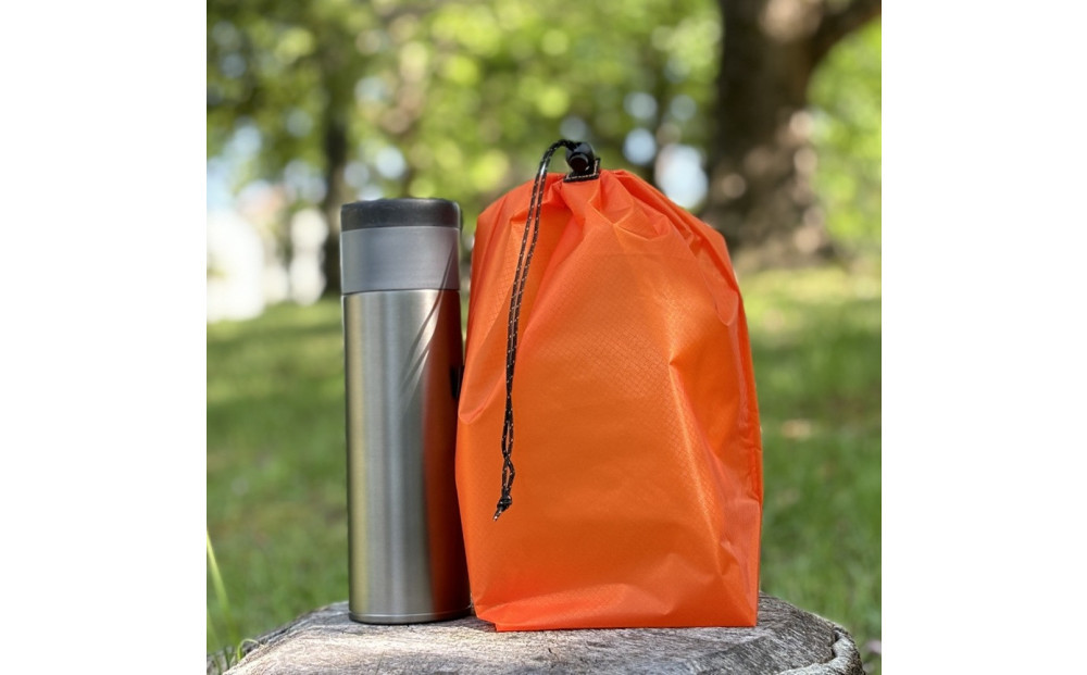 【M・3L・オレンジ】　大きめナイロン巾着袋　スタッフバッグ　スタッフサック　バッグインバッグ　着替え袋