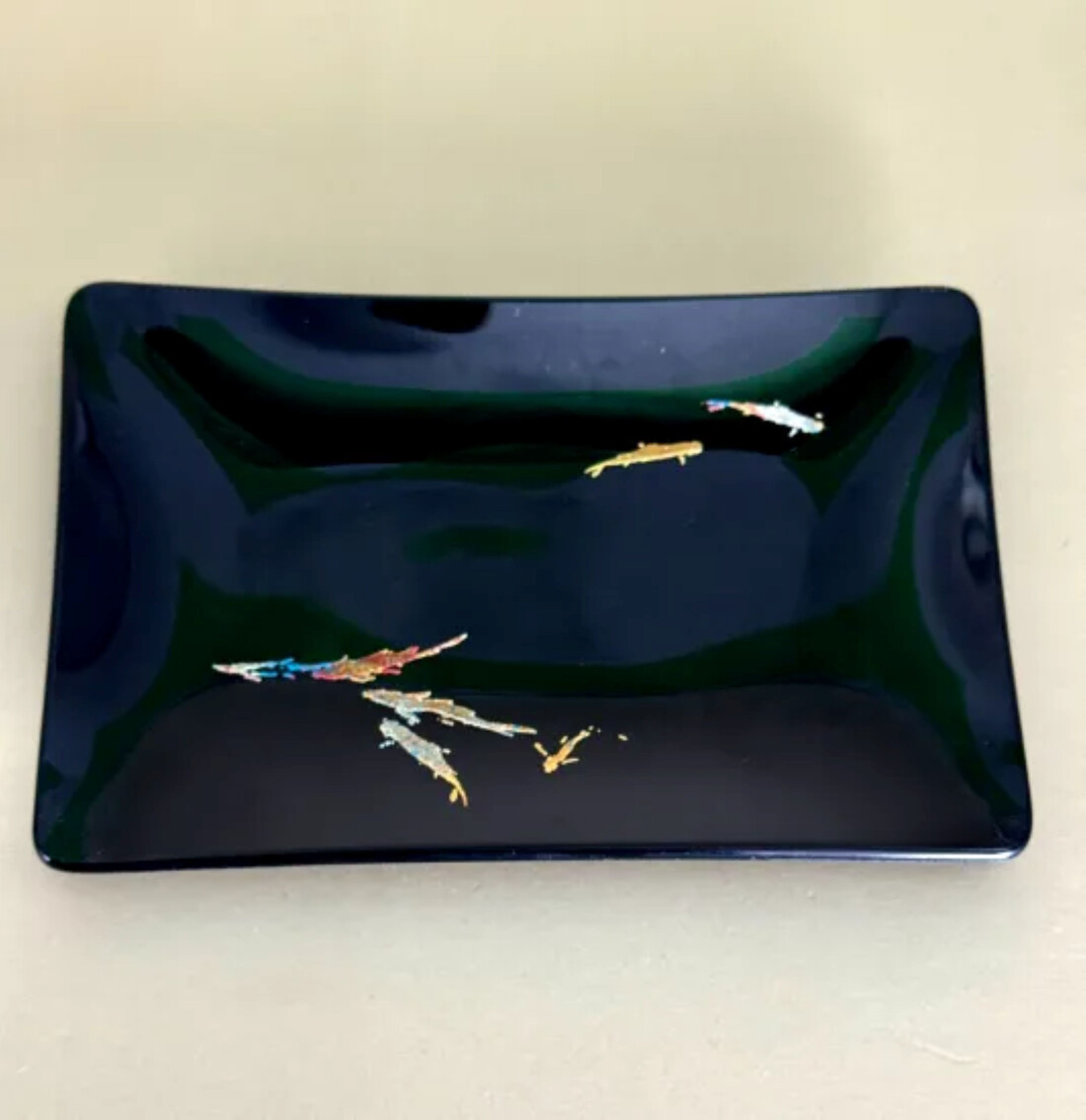 角小皿 鯉 漆黒 ［NF134］