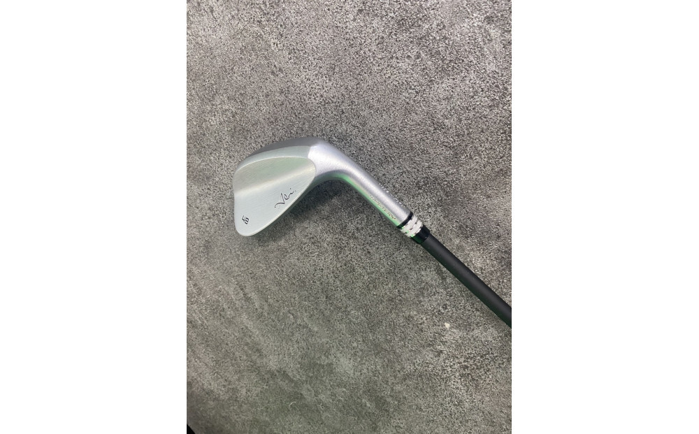 【福岡市】女性クラフトマンの阿比留俊子　設計・デザイン　Abi&nbsp;Wedge&nbsp;ホワイトクロムメッキ58°　シャフト&nbsp;フジクラTRAVIL（105S）