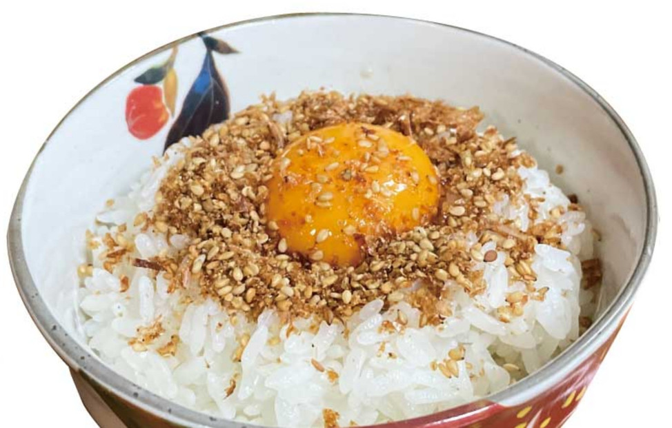 燻製(くんせい)ごまかつおふりかけ(27g×10袋)&nbsp;&nbsp;添加物不使用井口食品&nbsp;いのくち&nbsp;スモーキーなふりかけ&nbsp;【福岡市内製造】&nbsp;ご飯&nbsp;弁当&nbsp;常温