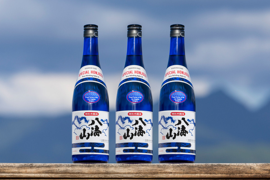ドジャース公式日本酒 「特別本醸造 八海山」 ブルーボトル 720ml×3本 【お酒 さけ 本醸造 ギフト 人気 おすすめ 送料無料 ドジャース ロサンゼルス】
