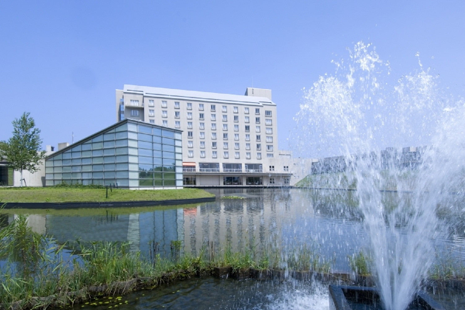 【癒しのリゾート・加賀の幸　ホテルアローレ】平休日1泊2食付　ペア宿泊券《ラグジュアリーツイン》