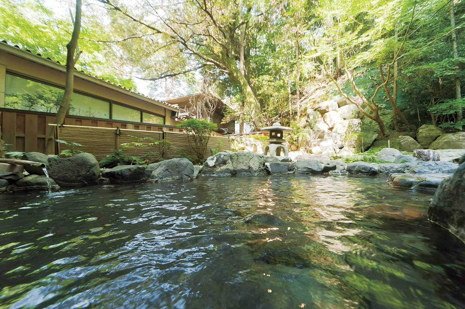 【吉田屋山王閣】平休日1泊2食付　ペア宿泊券《「松風庵」露天風呂付和室》
