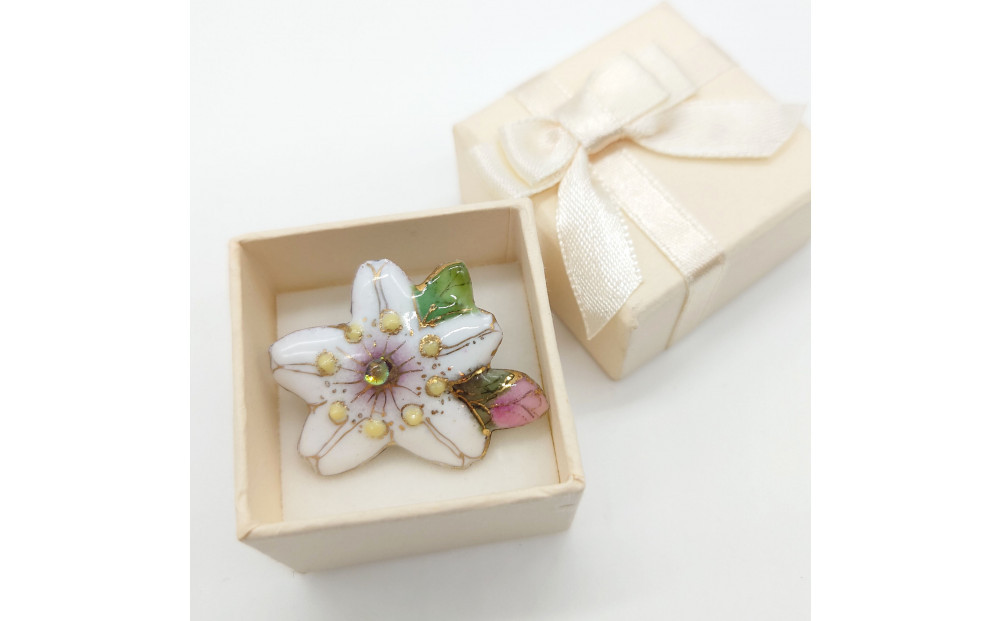 金彩無線七宝焼　桜のタックピンブローチ(ピンバッジ)