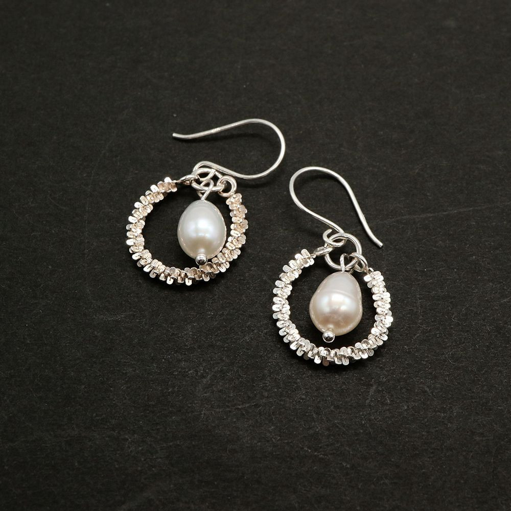 CE-P-13&nbsp;【CERCA】淡水パールのシルバーリングピアス&nbsp;SV925［&nbsp;パール&nbsp;ピアス&nbsp;&nbsp;フォーマル&nbsp;アクセサリー&nbsp;人気&nbsp;おすすめ&nbsp;ギフト&nbsp;プレゼント&nbsp;通販&nbsp;送料無料&nbsp;ふるさと納税&nbsp;］