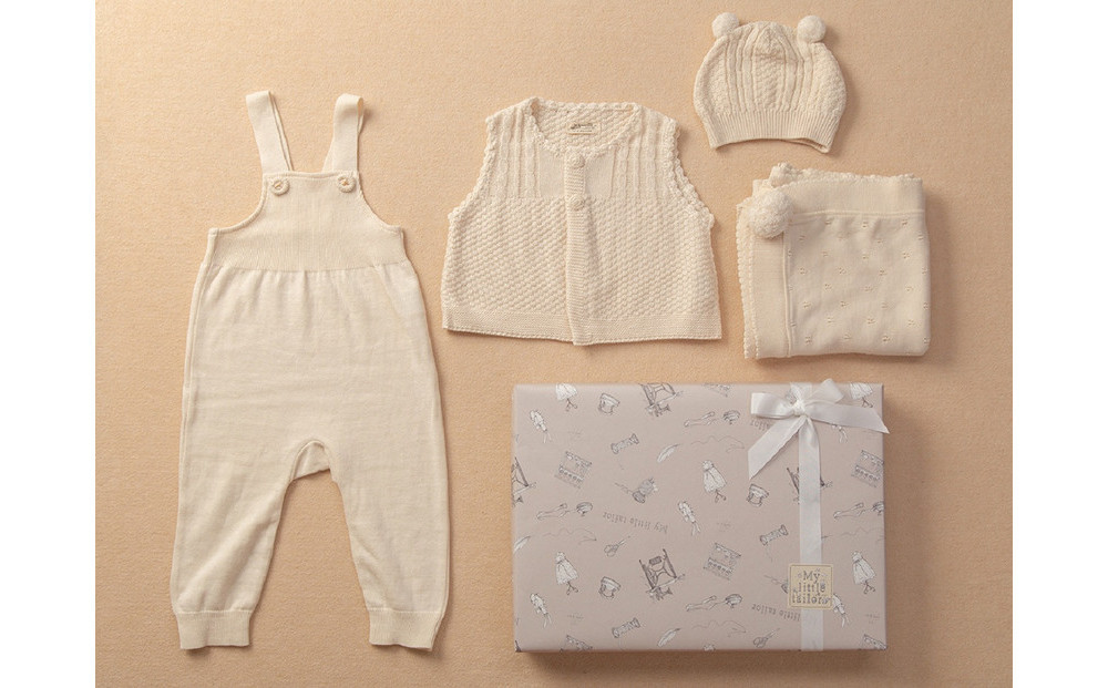 ブランケット＆ベスト＆ぼうし＆サロペット　ギフトボックス付き&nbsp;TAK149