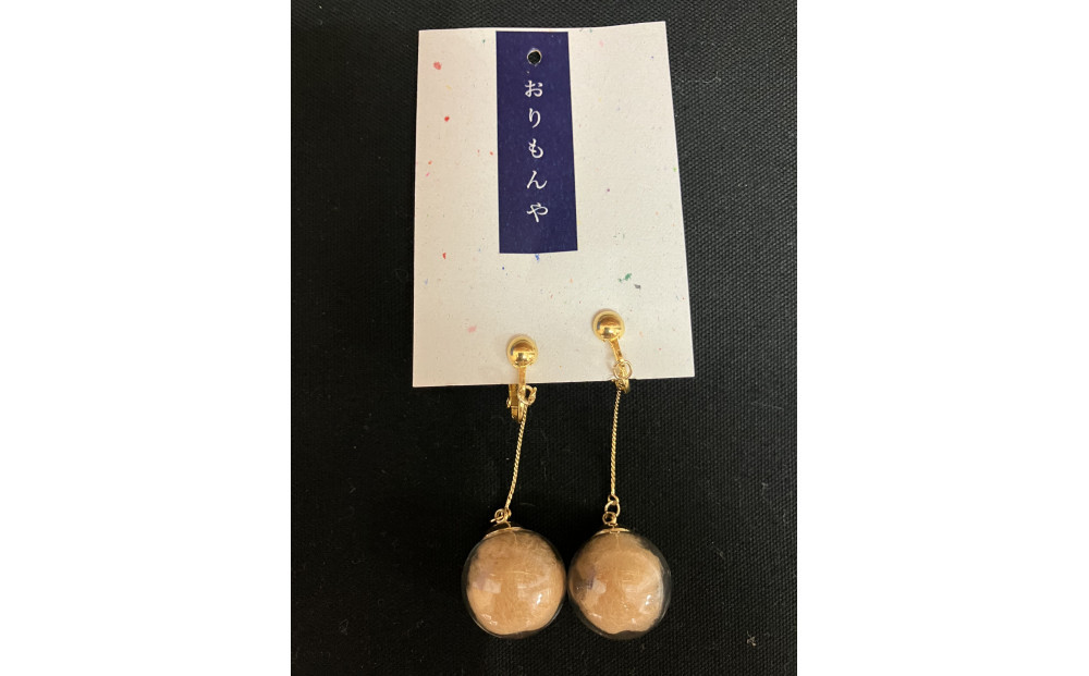 伯州綿イヤリング×ゴールド×茶(伯州綿色)&nbsp;|&nbsp;アクセサリー&nbsp;イヤリング&nbsp;伯州綿&nbsp;ナチュラル&nbsp;おしゃれ&nbsp;カジュアル&nbsp;コーディネート&nbsp;ギフト&nbsp;贈り物&nbsp;プレゼント&nbsp;日本製&nbsp;鳥取県&nbsp;境港市
