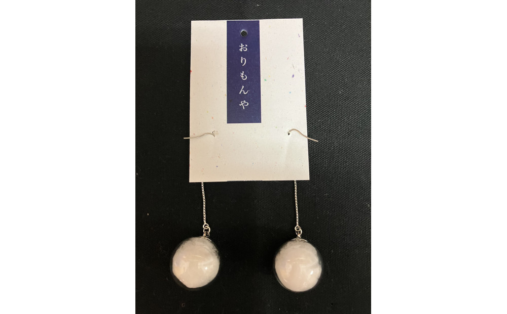 伯州綿ピアス×シルバー×白(伯州綿色)&nbsp;|&nbsp;アクセサリー&nbsp;&nbsp;ピアス&nbsp;伯州綿&nbsp;ナチュラル&nbsp;おしゃれ&nbsp;カジュアル&nbsp;コーディネート&nbsp;ギフト&nbsp;贈り物&nbsp;プレゼント&nbsp;日本製&nbsp;鳥取県&nbsp;境港市