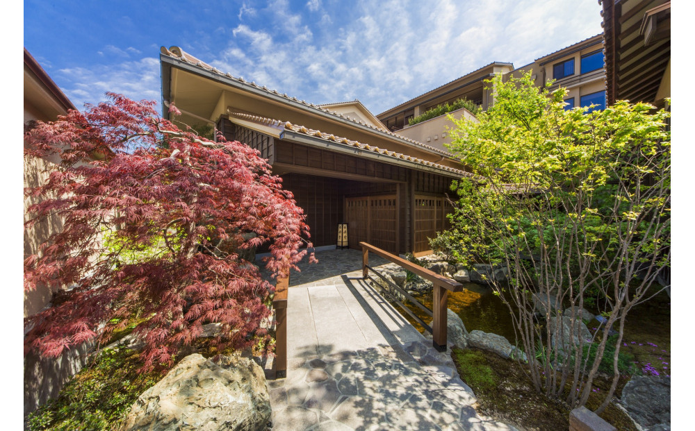 【いにしえの宿　佳雲（共立リゾート）】平休日1泊2食付&nbsp;ペア宿泊券《本館檜内風呂付和洋室》