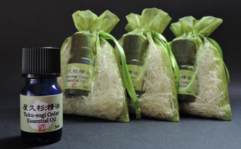屋久杉精油(5ml)×3本セット【月間3セット限定】