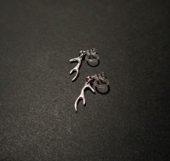 Yakushika&nbsp;(イヤリング／ノンホールピアス)【受注制作】