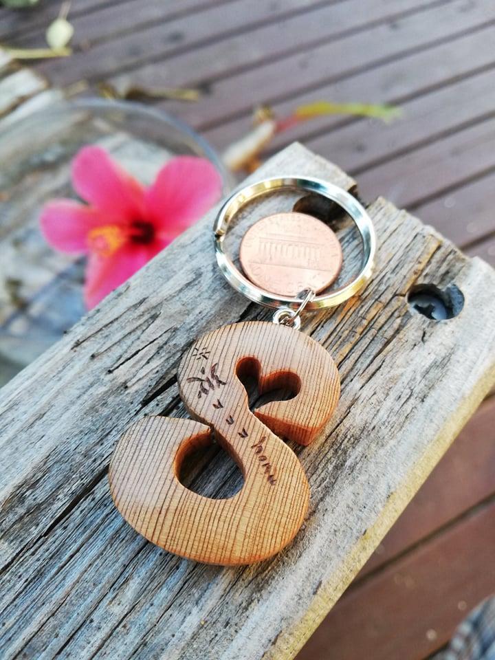 屋久杉Initialイニシャルキーホルダー　”S”