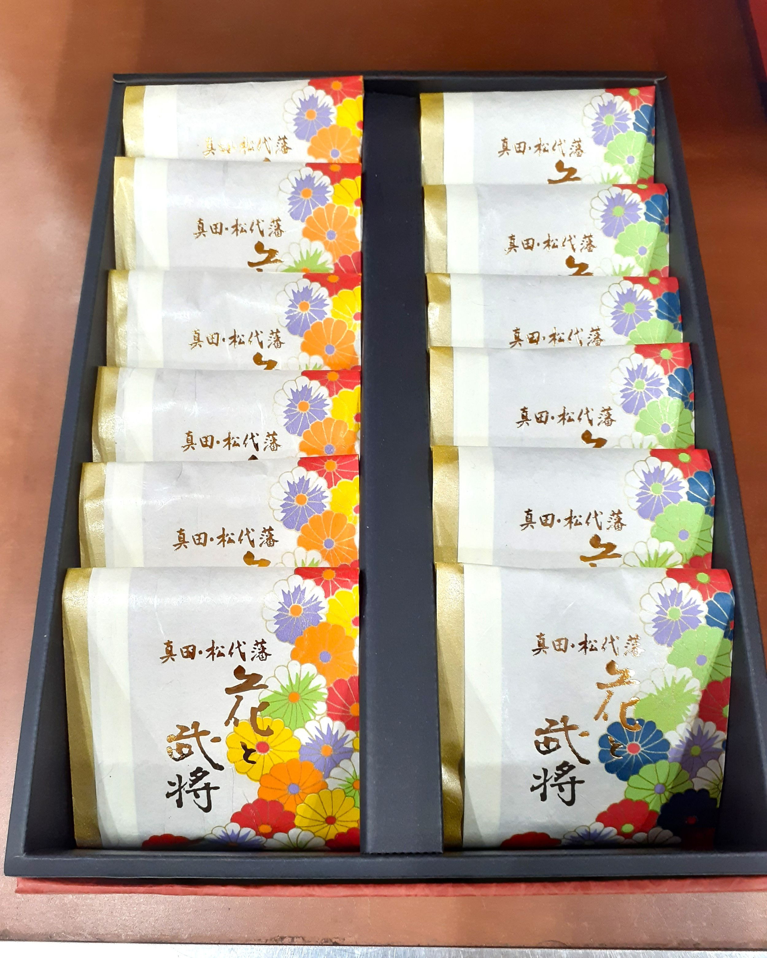 信州松代藩　花と武将サブレ１２枚入