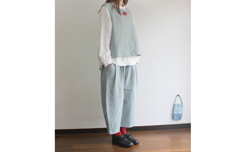 北鎌倉のアトリエよりお届け　コットンリネンのおさんぽパンツ【カラー：水色】