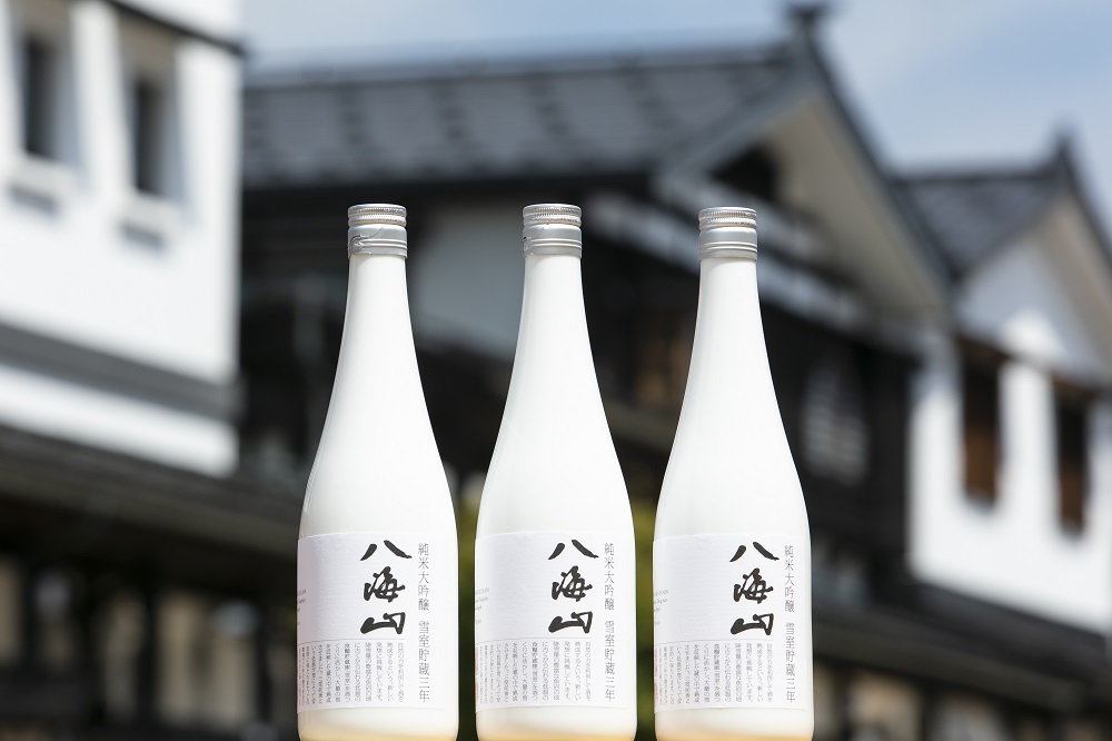 八海山 「雪室貯蔵三年酒 純米大吟醸」四合瓶 3本セット | JTBのふるさと納税サイト [ふるぽ]
