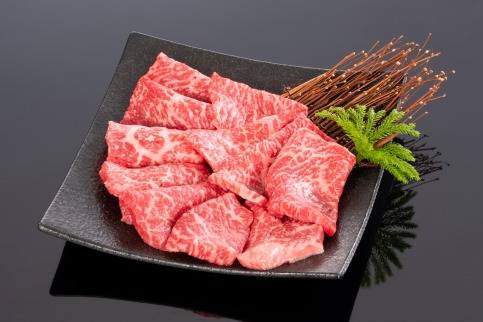 高級和牛「熊野牛」 特選モモ焼肉 900g 4等級以上【MG34】