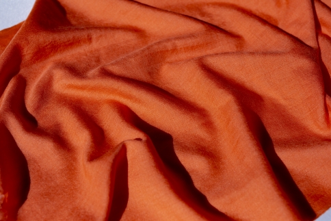 （オレンジ）【現代の名工作】上品な光沢の華やかなシルクウールストール