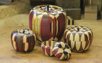 ≪箱根寄木細工≫りんごφ55 | 工芸品 装飾品 民芸品 木工品 寄木細工