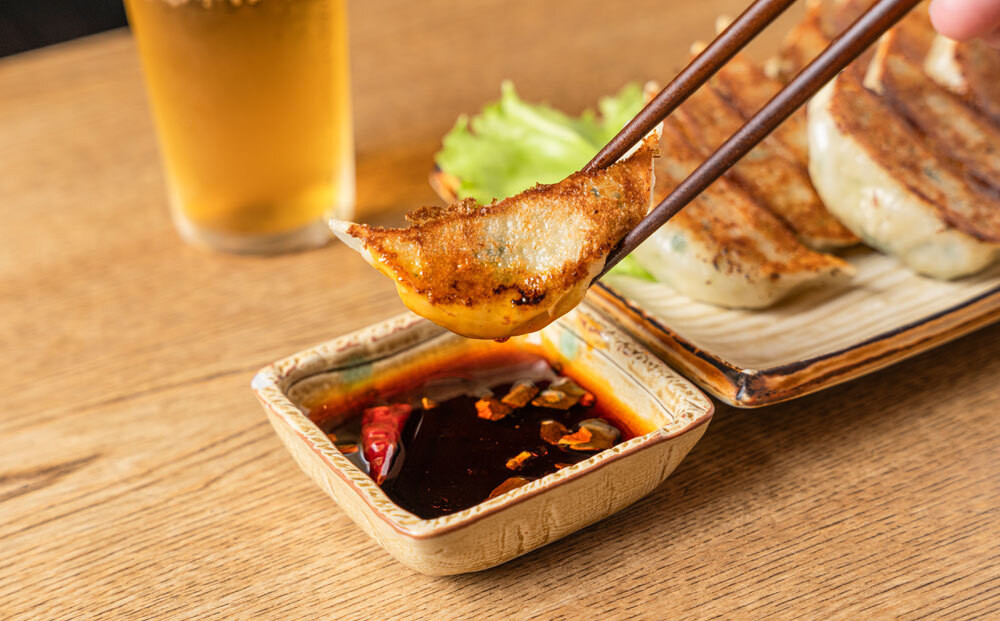 【ぎょうざ処　亮昌】冷凍亮昌ぎょうざ　贈答用セット(木箱入り)