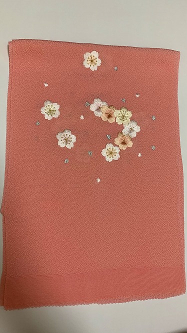 帯揚げ　ピンク地に桜柄の刺繍