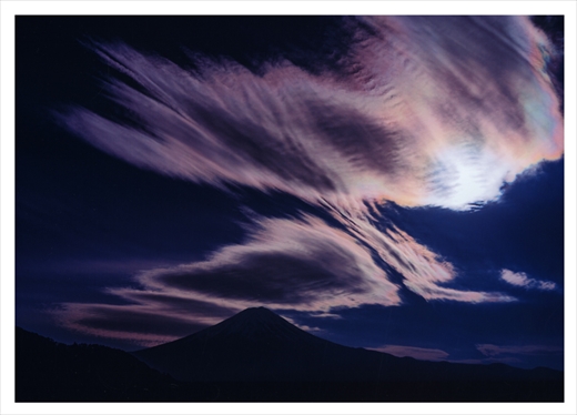 富士山写真大賞  額装写真「飛翔　河口湖にて」(全紙  額装サイズ約530×640mm)