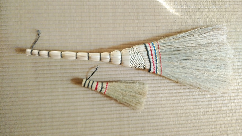 栃木県 伝統工芸品 指定　手作り ほうき　栃木産ほうき草使用「変り型ほうき・小ほうきセット」【雑貨 日用品 人気 おすすめ 】