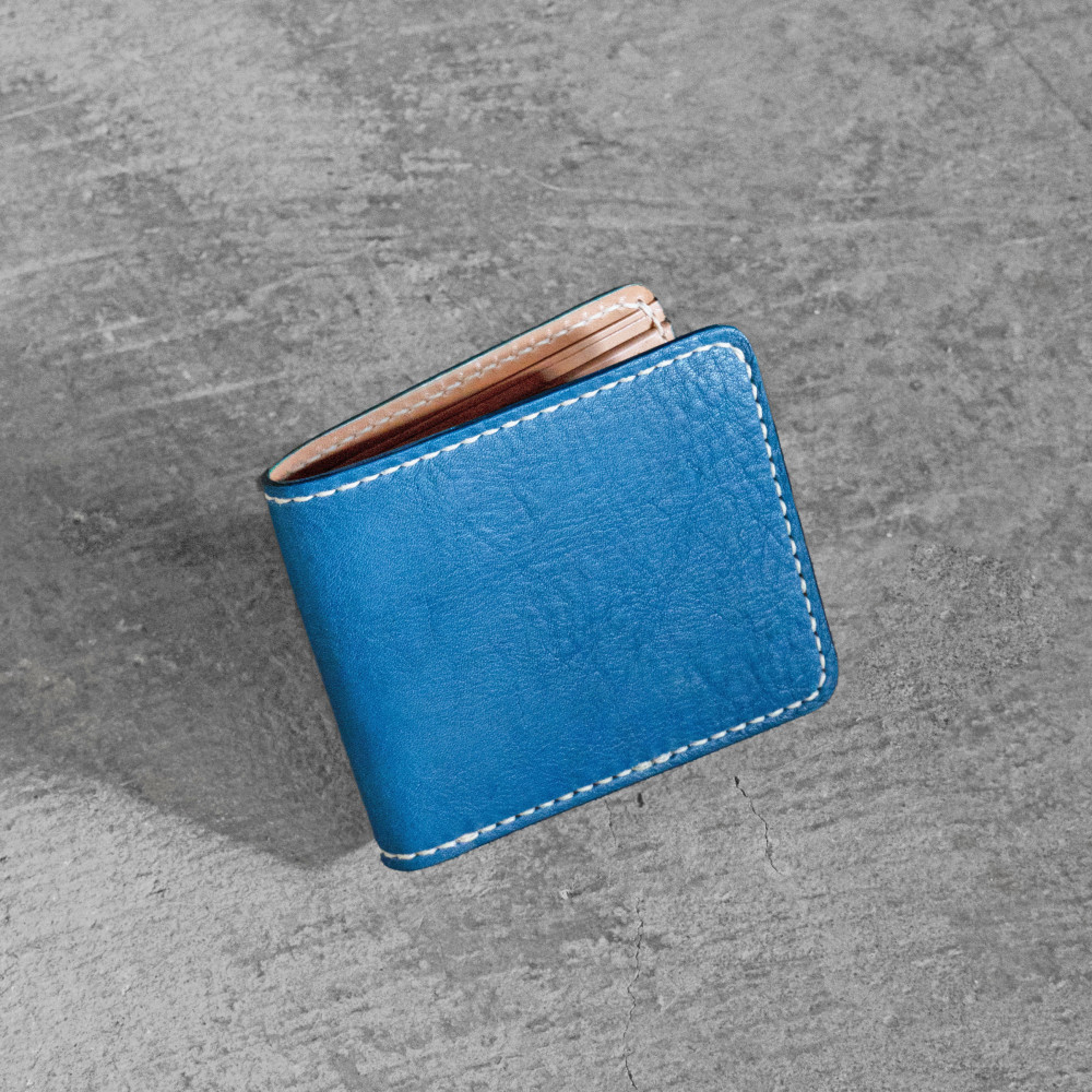 栃木レザー使用｜やわらか本革二つ折り財布｜Half wallet 02C｜ブルー｜minca（全7色）