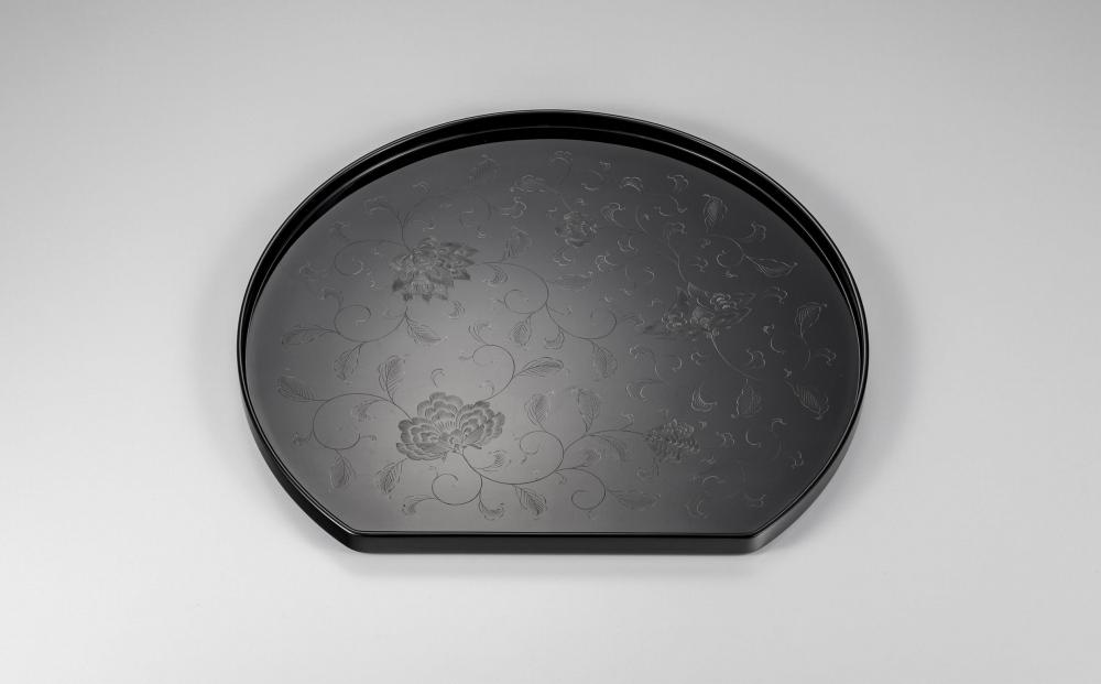 輪島塗　半月卓上膳　宝相華