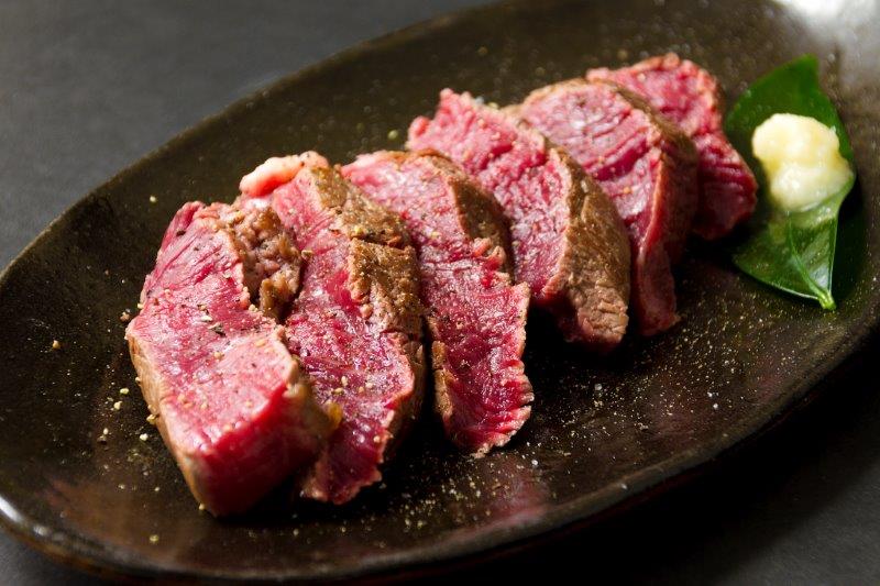 品切れ 阿蘇発 熊本特産品馬肉 霜降り馬刺し ヒレ肉ステーキ セット Jtbのふるさと納税サイト ふるぽ