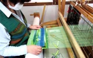 18染織工芸「優佳良織」への支援