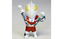 九谷焼　ウルトラマン　古九谷風