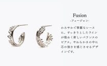 【KAORU】フュージョン&nbsp;ピアス&nbsp;15&nbsp;/&nbsp;シルバー｜京都&nbsp;アクセサリー&nbsp;ブランド&nbsp;人気ジュエリー［&nbsp;小さめサイズ&nbsp;さりげなく楽しむ&nbsp;装飾的なレースデザイン&nbsp;ミニマルライン&nbsp;デイリーユース&nbsp;おすすめ&nbsp;ギフト&nbsp;プレゼント&nbsp;お取り寄せ&nbsp;送料無料&nbsp;］