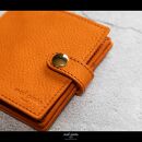 maf pinto (マフ ピント) 二つ折り財布 スナップボタン付き オレンジシュリンク レザー 本革 日本製