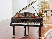【真和楽器】京都伝統工芸による彩輝光蒔絵ピアノ「冬の笑美」モデル｜京都&nbsp;伝統技術&nbsp;ピアノ&nbsp;[&nbsp;京都&nbsp;ピアノ&nbsp;伝統工芸品&nbsp;職人技術&nbsp;唯一無二&nbsp;手作り&nbsp;ピアノ&nbsp;受注生産&nbsp;音楽&nbsp;高級&nbsp;人気&nbsp;おすすめ&nbsp;送料無料&nbsp;ふるさと納税&nbsp;]