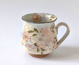 【ギャラリー洛中洛外】優しい色合いの桜が描かれてます&nbsp;彩さくらマグカップ｜京都&nbsp;陶器&nbsp;人気&nbsp;マグカップ[&nbsp;コップ&nbsp;食器&nbsp;おしゃれ&nbsp;雑貨&nbsp;インテリア&nbsp;手作り&nbsp;伝統&nbsp;ギフト&nbsp;プレゼント&nbsp;贈答&nbsp;お取り寄せ&nbsp;通販&nbsp;送料無料&nbsp;ふるさと納税&nbsp;]