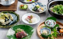 榎屋旅館　ペア宿泊券（１泊２食付き）【平日限定】～ペットと泊まれる湯布院の温泉旅館～ | 宿泊券 宿泊 旅行券 温泉 観光 旅行 ホテル 旅館 クーポン チケット トラベルクーポン トラベル ゆふいん 人気 おすすめ 大分県 由布市 ER01